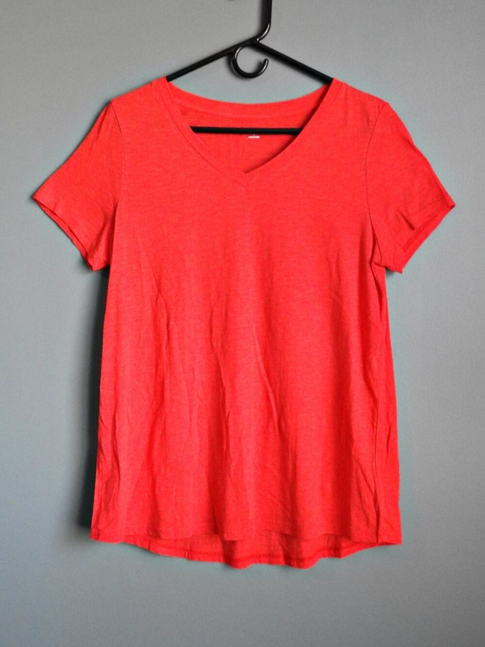New Directions Bright Orange V-Neck Shirt Size Large